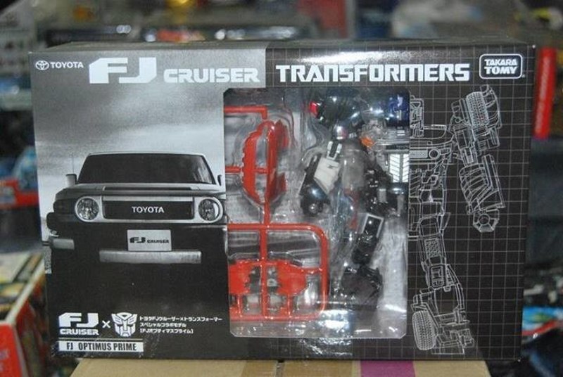 Transformers Optimus Prime FJ Cruiser Red Campaign Version Image